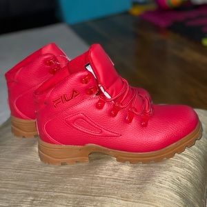 Fila boots women’s size 5.5